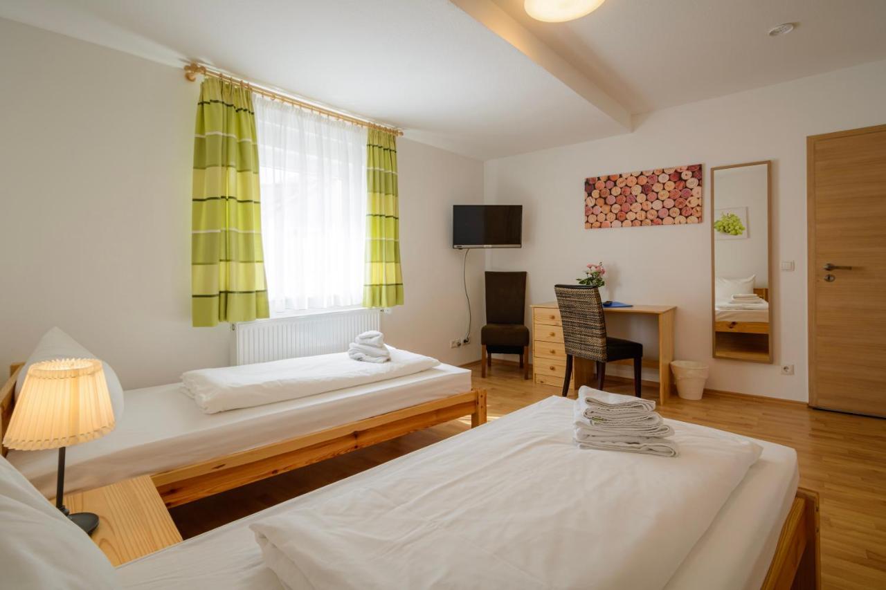 Hotel Zum Engel In Speyer - Roemerberg Berghausen  Екстер'єр фото