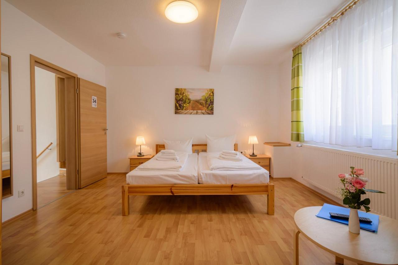 Hotel Zum Engel In Speyer - Roemerberg Berghausen  Екстер'єр фото