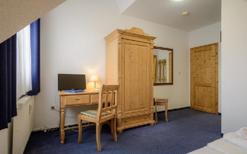 Hotel Zum Engel In Speyer - Roemerberg Berghausen  Екстер'єр фото