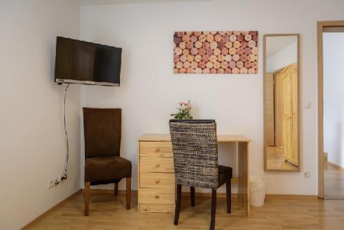 Hotel Zum Engel In Speyer - Roemerberg Berghausen  Екстер'єр фото